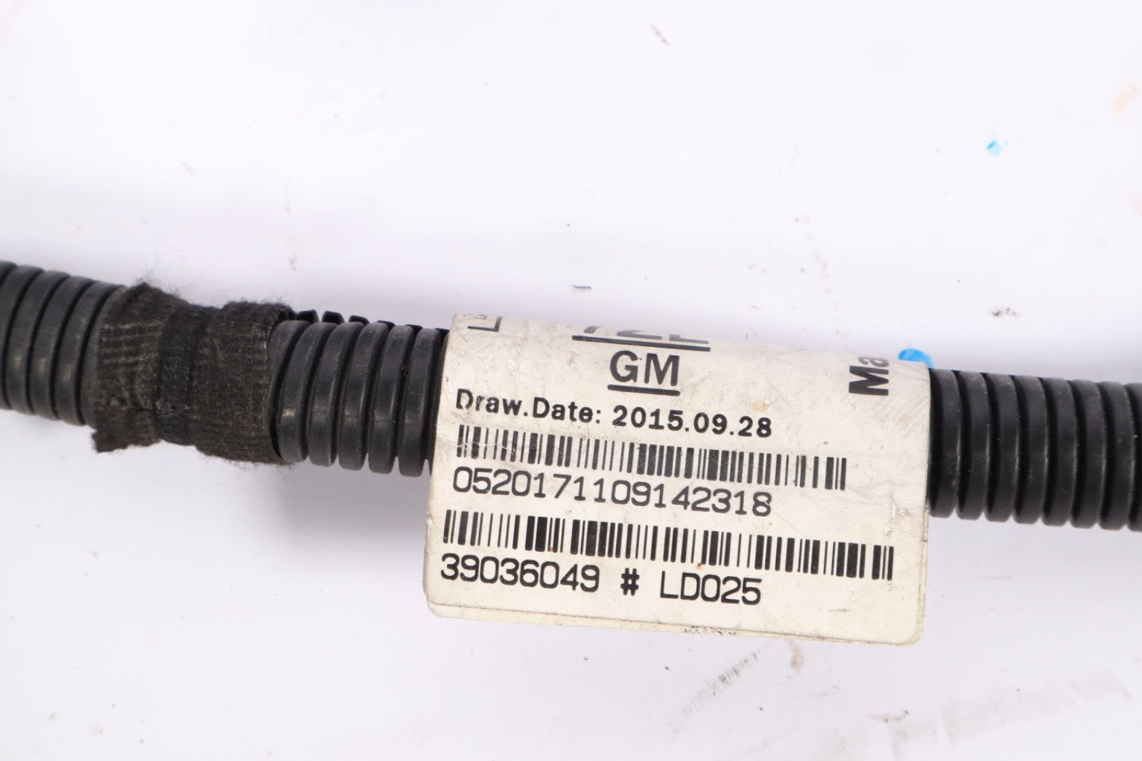 2016-19 Buick Cascada Front Bumper Wiring Harness Parking HAS DamageOEM 39036049