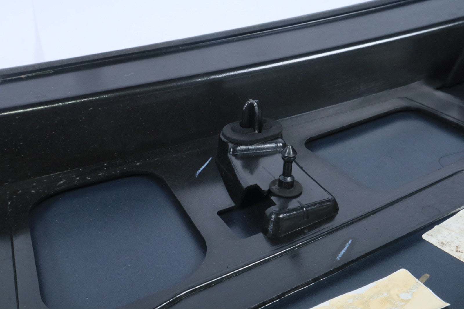 2017-2023 ALFA ROMEO STELVIO TAILGATE ROOF SPOILER OEM WITH LIGHT