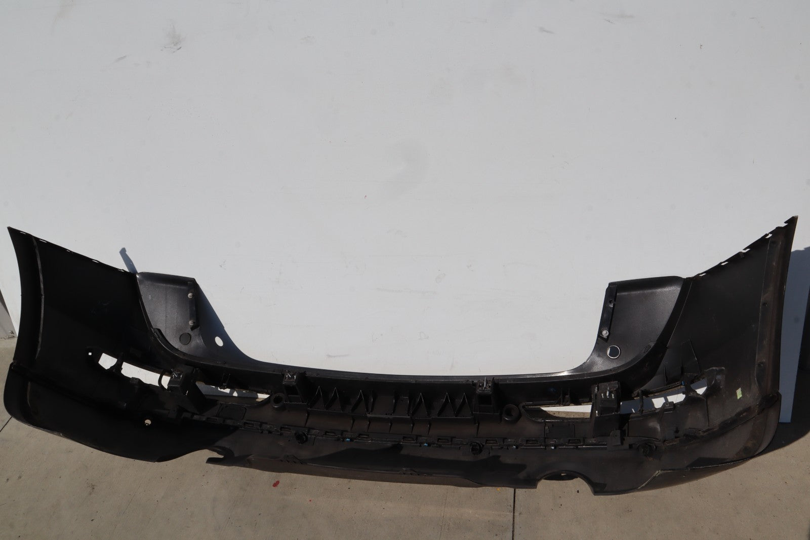 2009-2012 AUDI Q5 REAR BUMPER FACTORY OEM