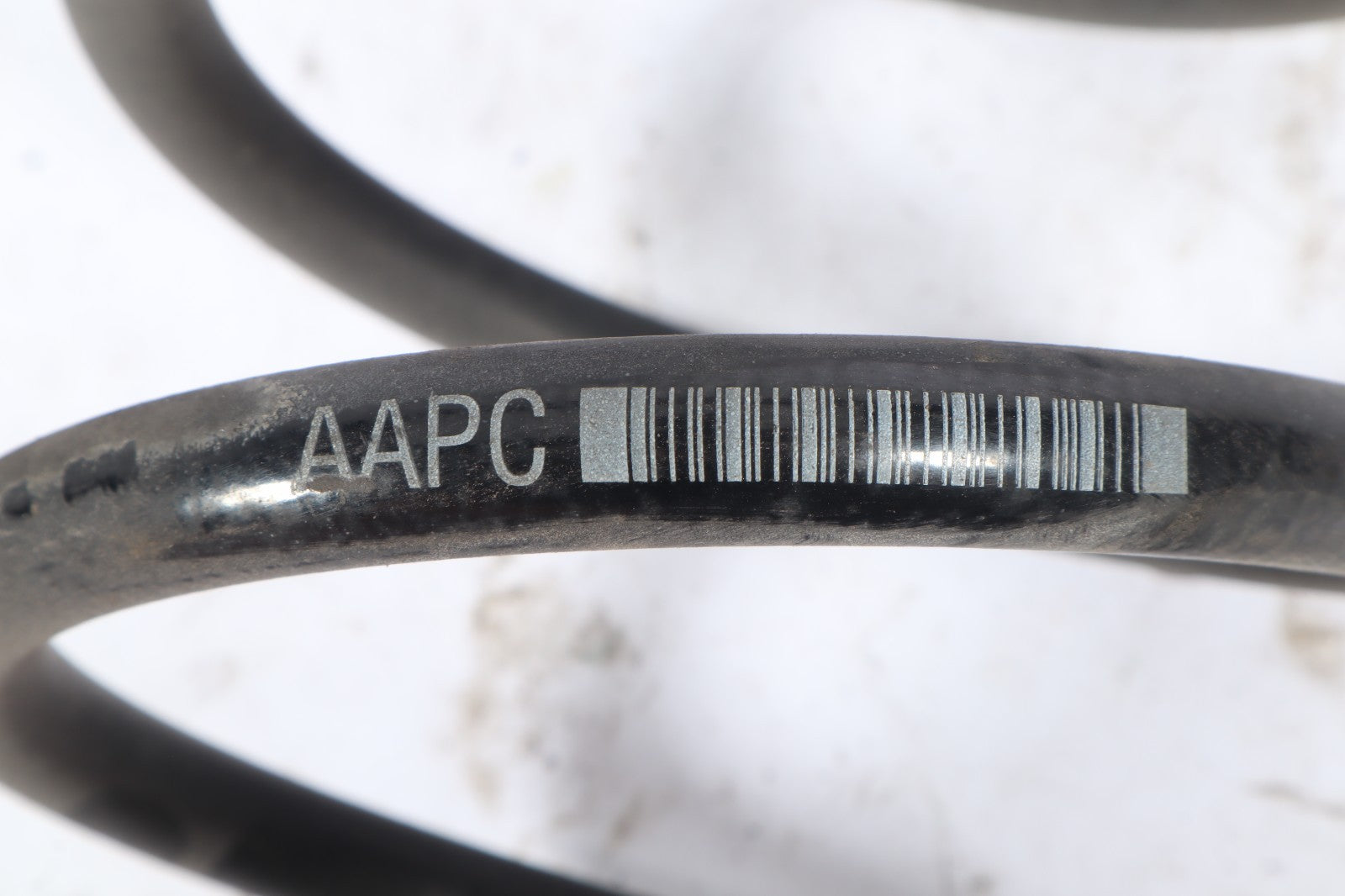 2016–2019 BUICK CASCADA REAR LEFT OR RIGHT COIL SPRING OEM