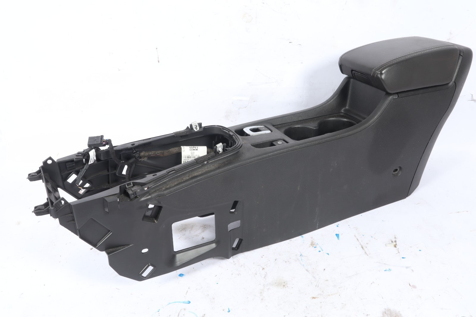 2016-2019 BUICK CASCADA FLOOR CENTER CONSOLE ASSY W CONTROLS AND ARMREST OEM