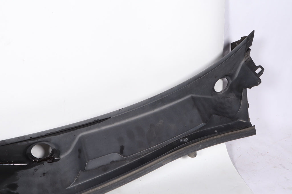 2015 - 2022 MITSUBISHI OUTLANDER WINDSHIELD WIPER COWL GRILLE TOP PANEL OEM
