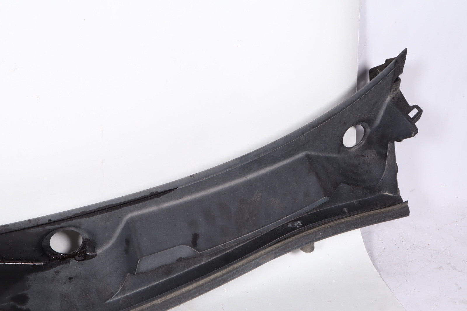 2015 - 2022 MITSUBISHI OUTLANDER WINDSHIELD WIPER COWL GRILLE TOP PANEL OEM