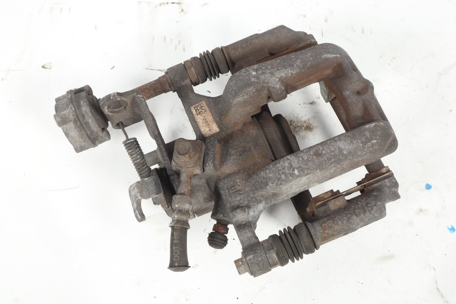 2016-2019 BUICK CASCADA GM REAR BRAKE CALIPER LH DRIVER SIDE OEM 13407141