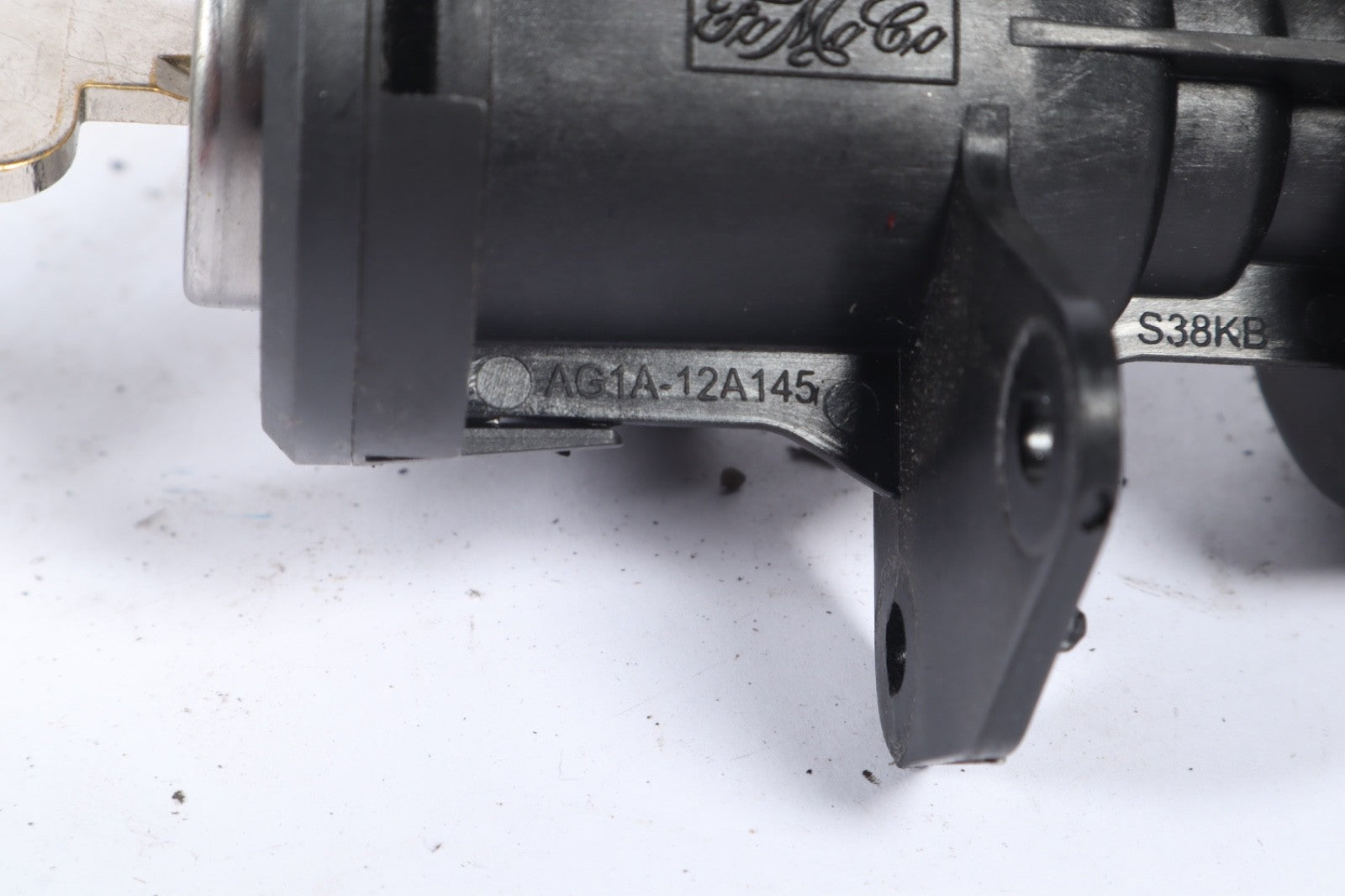 2010-2012 Ford Taurus Ignition Lock Cylinder w/ Key OEM 8A5T-15607-BA