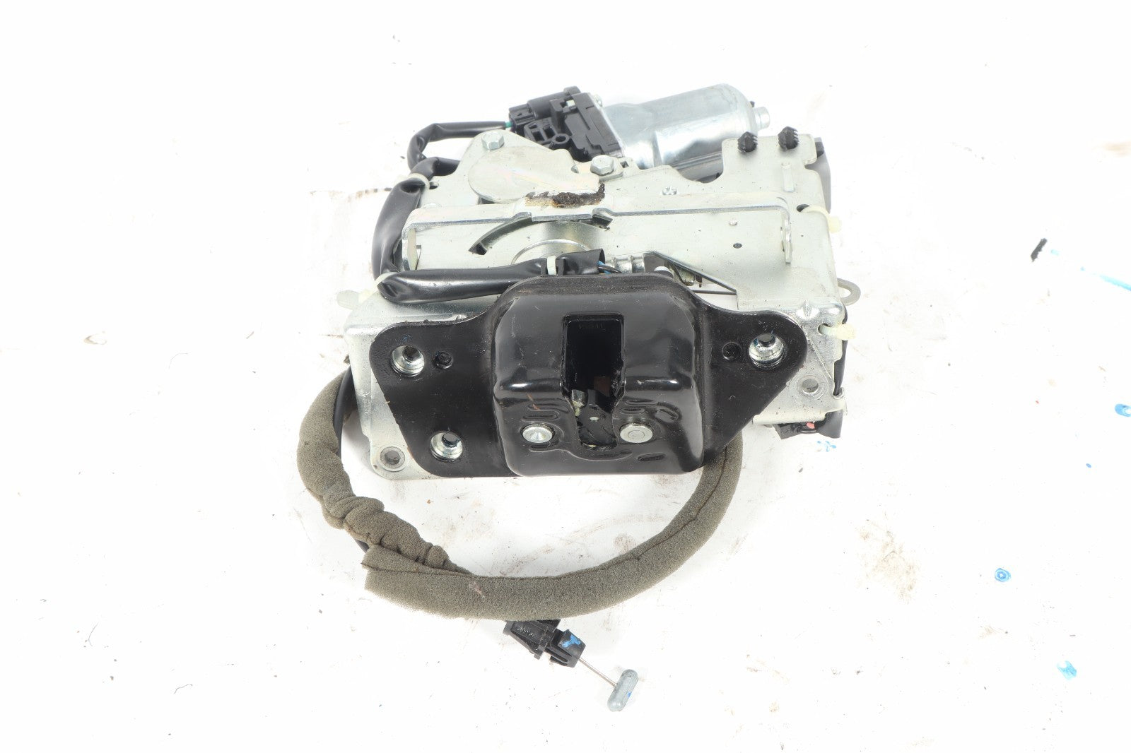 2013-2016 FORD ESCAPE TAILGATE LOCK ACTUATOR POWER MOTOR D76-61372-B OEM