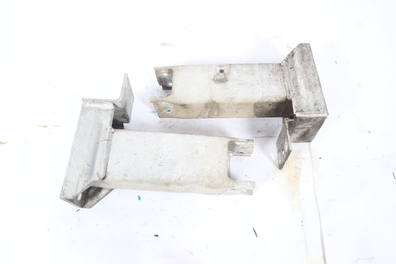 2004-2010 BMW X3 FRONT LEFT RIGHT BUMPER REINFORCEMENT BRACKET  3448461 OEM