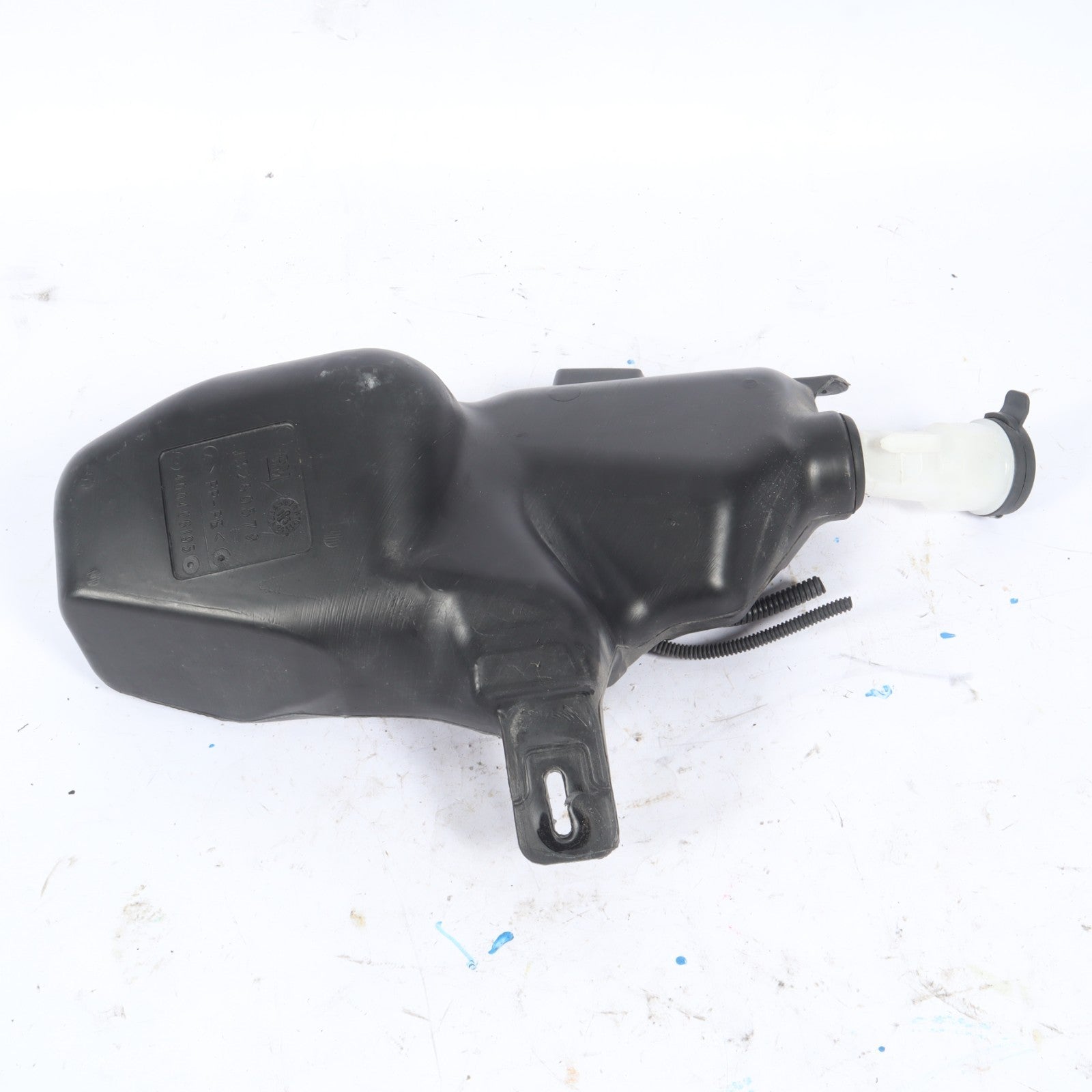 2016–2019 BUICK CASCADA WASHER FLUID RESERVOIR TANK W PUMP OEM 13260579