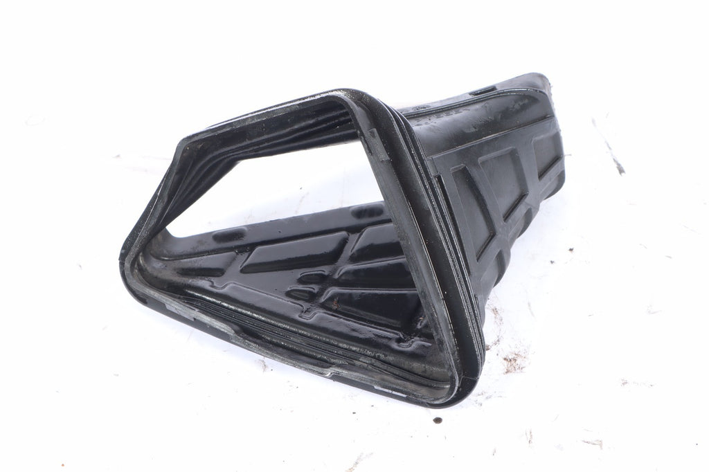 2009-2016 AUDI Q5 ENGINE BAY AIR INTAKE HOSE DUCT OEM