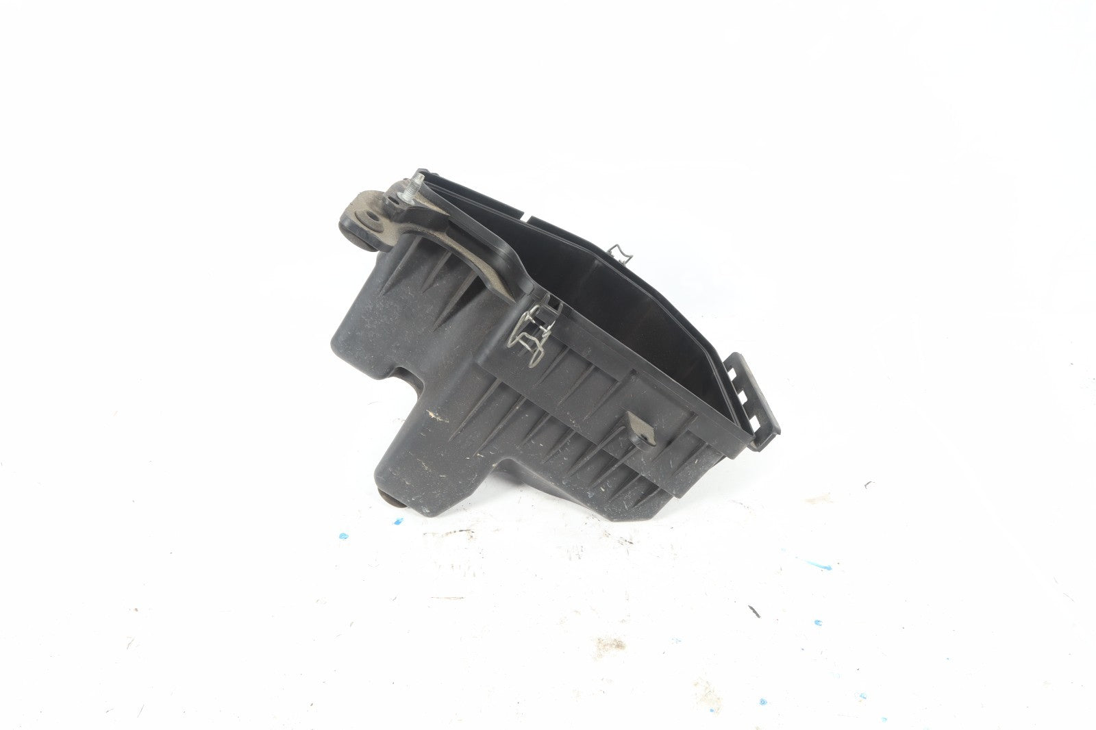 2011-2020 DODGE GRAND CARAVAN AIR CLEANER FILTER BOX ASSEMBLY OEM