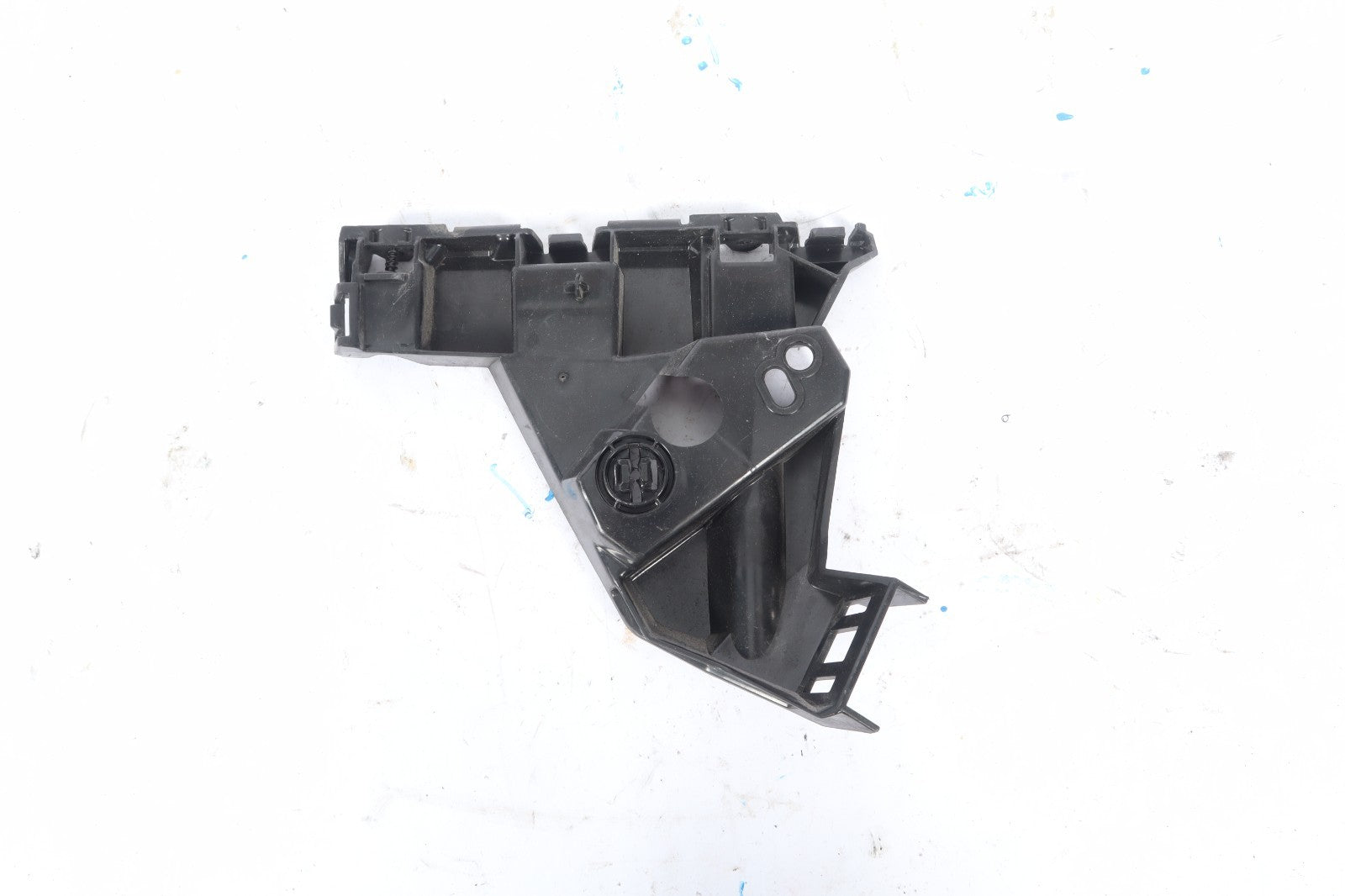 2016–2019 BUICK CASCADA FRONT BUMPER LEFT BRACKET OEM 13350884