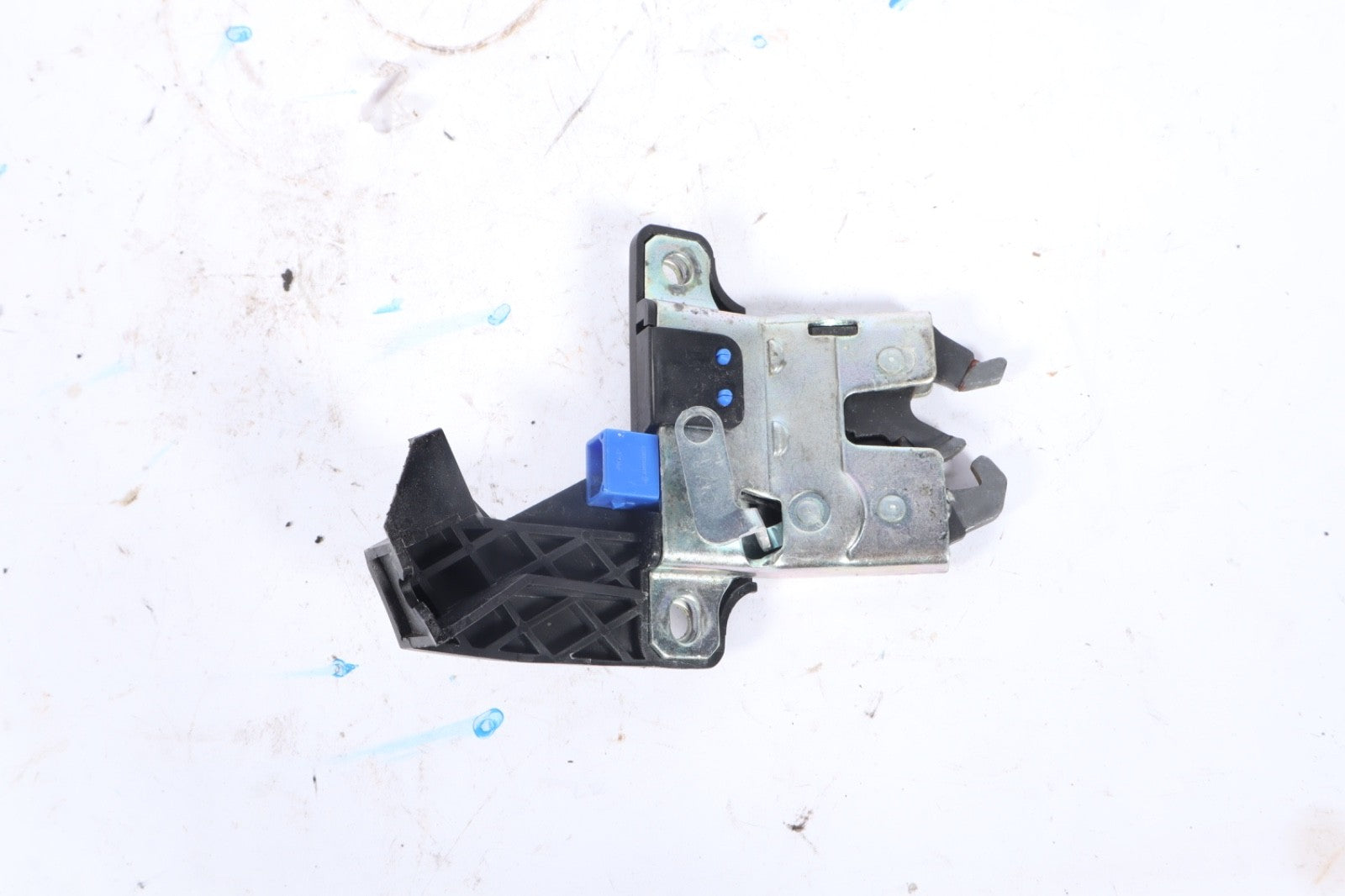 2002-05 Audi A4 S4 B6 Trunk Latch Actuator Lock OEM 8E5827505B