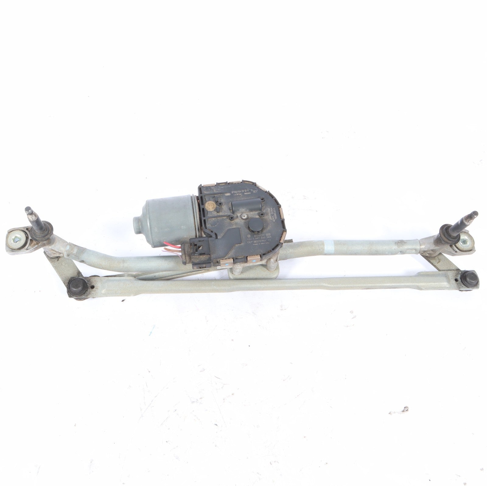 2009-20176 AUDI Q5 FRONT WINDSHIELD WIPER LINKAGE W MOTOR 8R1955119A OEM