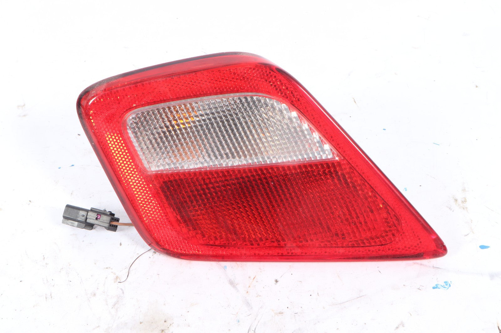 2016–2019 BUICK CASCADA RIGHT SIDE INNER TRUNK TAIL LIGHT LAMP OEM  13483118