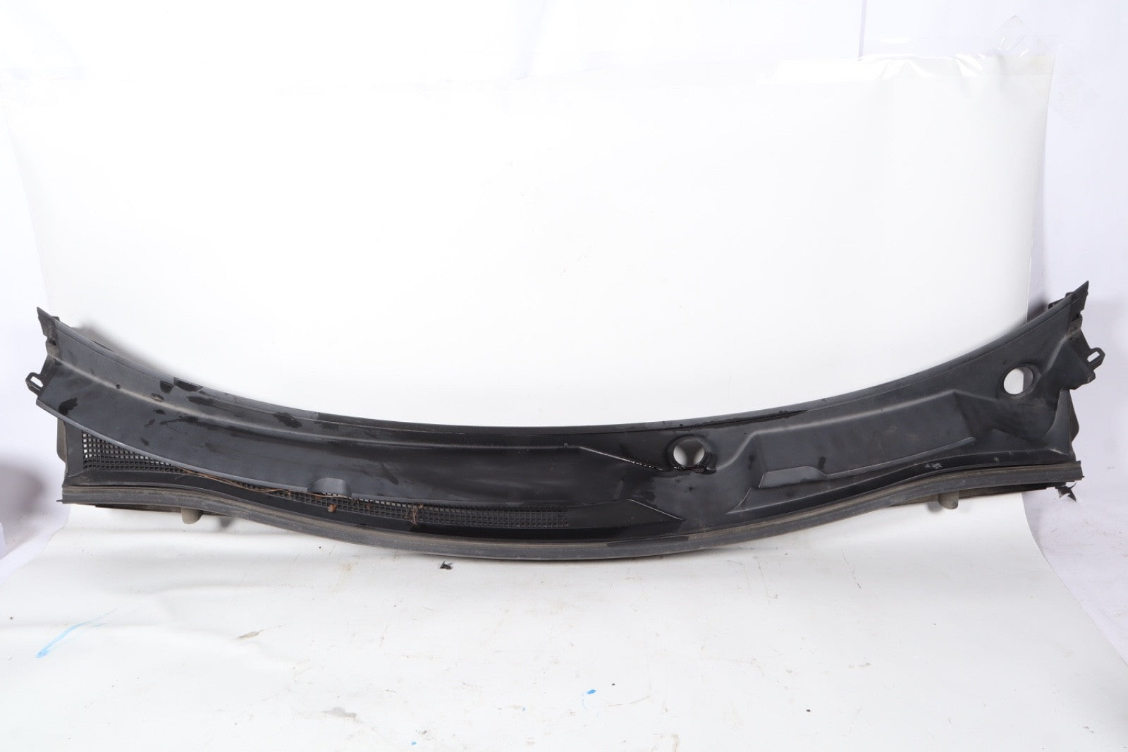2015 - 2022 MITSUBISHI OUTLANDER WINDSHIELD WIPER COWL GRILLE TOP PANEL OEM