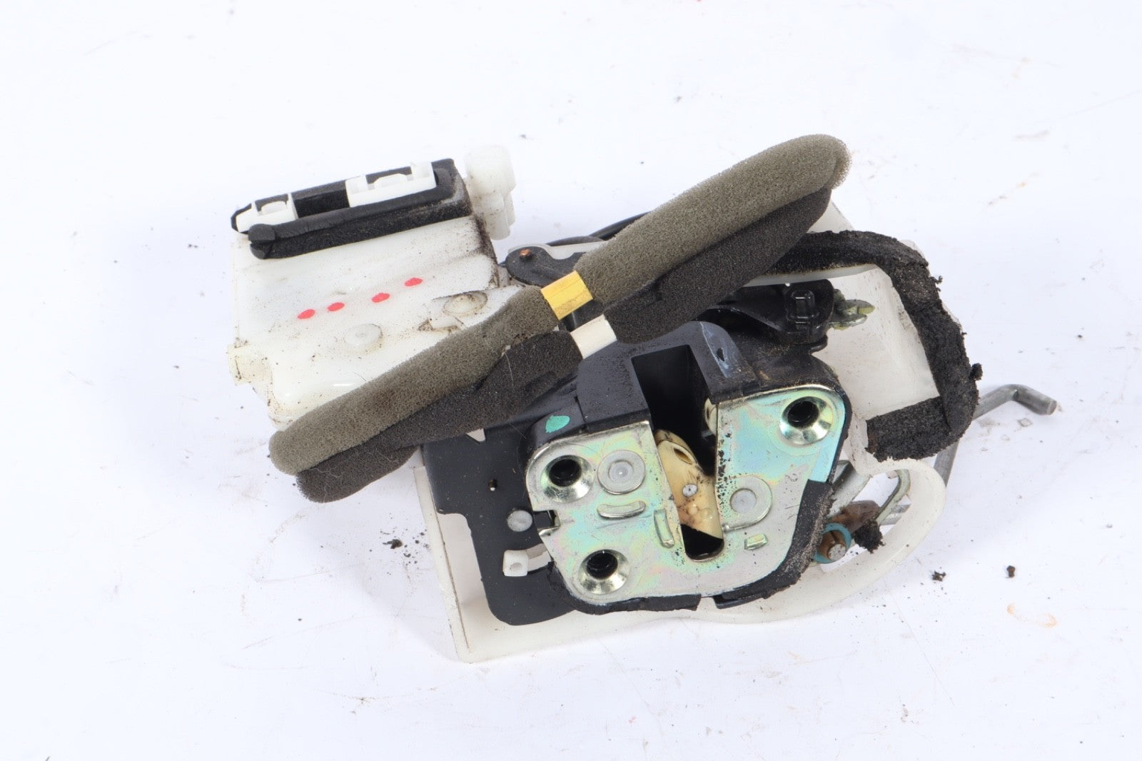 2007 - 2015 Mazda CX9 Passenger Right Rear Door Latch OEM