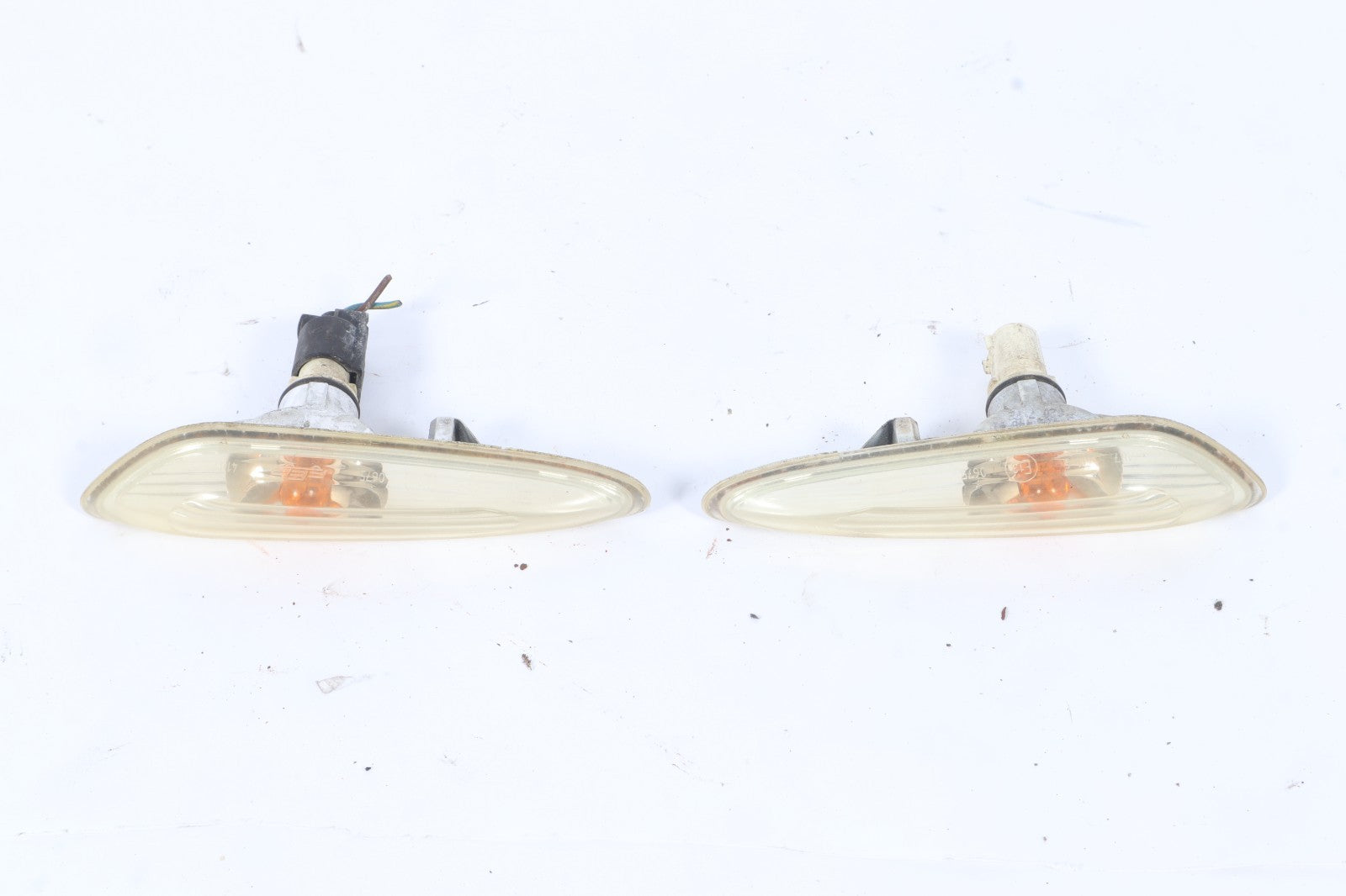 2004-2010 BMW X3 LEFT RIGHT FENDER SIDE MARKER LIGHT OEM