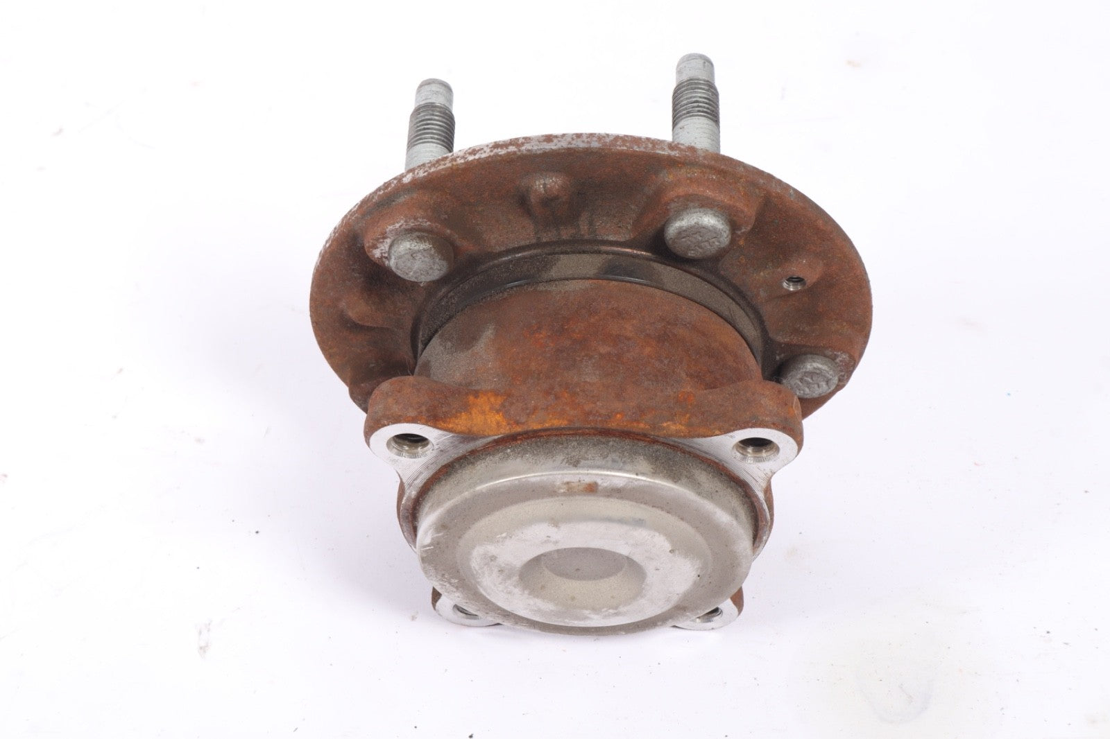 2016-2019 BUICK CASCADA REAR HUB LEFT OR RIGHT OEM