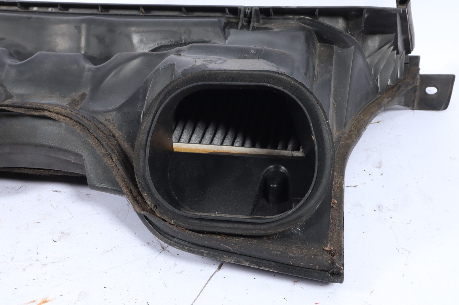 2003-2005 BMW X3 AIR CLEANER INTAKE FILTER BOX HOUSING OEM