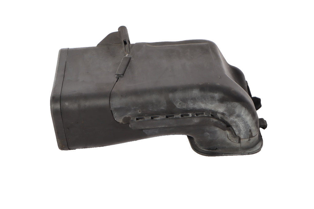 2012-2016 BMW 650I F13 COUPE FRONT RIGHT PASSENGER SIDE AIR INTAKE DUCT OEM