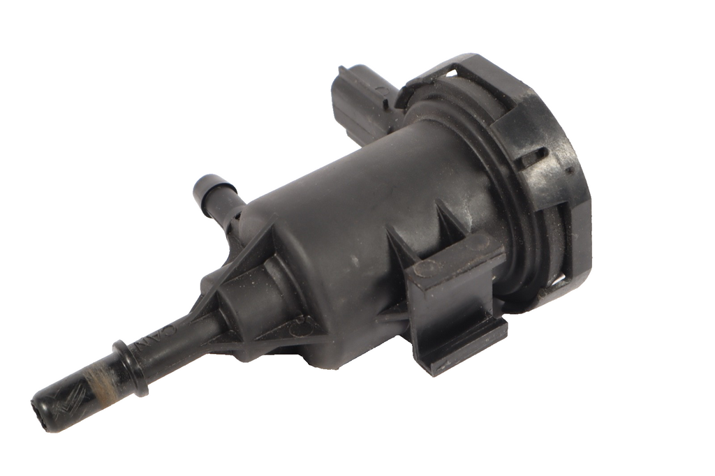 2014 MERCEDES E350 W207 FUEL VAPOR CANISTER PURGE VALVE SOLENOID OEM
