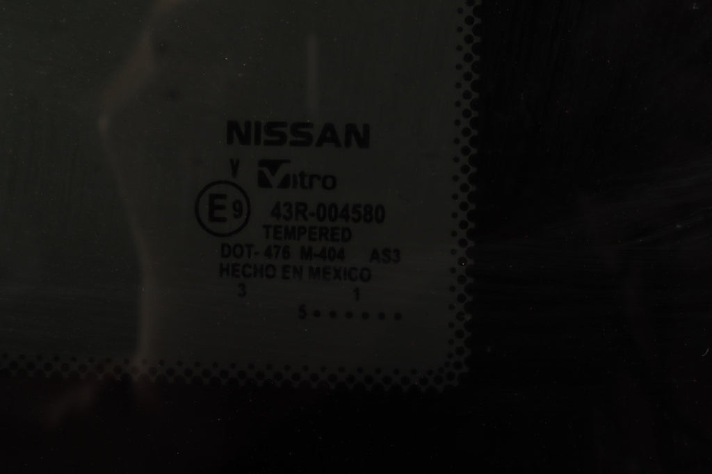 2016-2023 Nissan Maxima Middle Panel Sliding Sun Roof Glass OEM