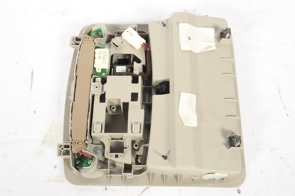 2013 - 2015 Nissan Leaf Overhead Console Dome Map Light Lamp OEM