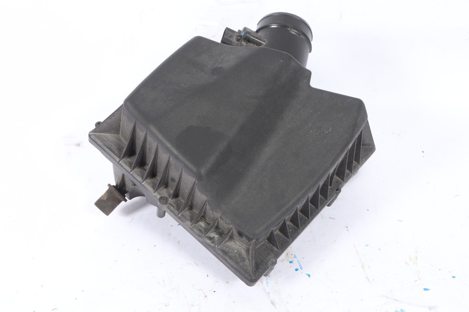 2016–2019 BUICK CASCADA AIR FILTER BOX AIR CLEANER HOUSING OEM 13472790