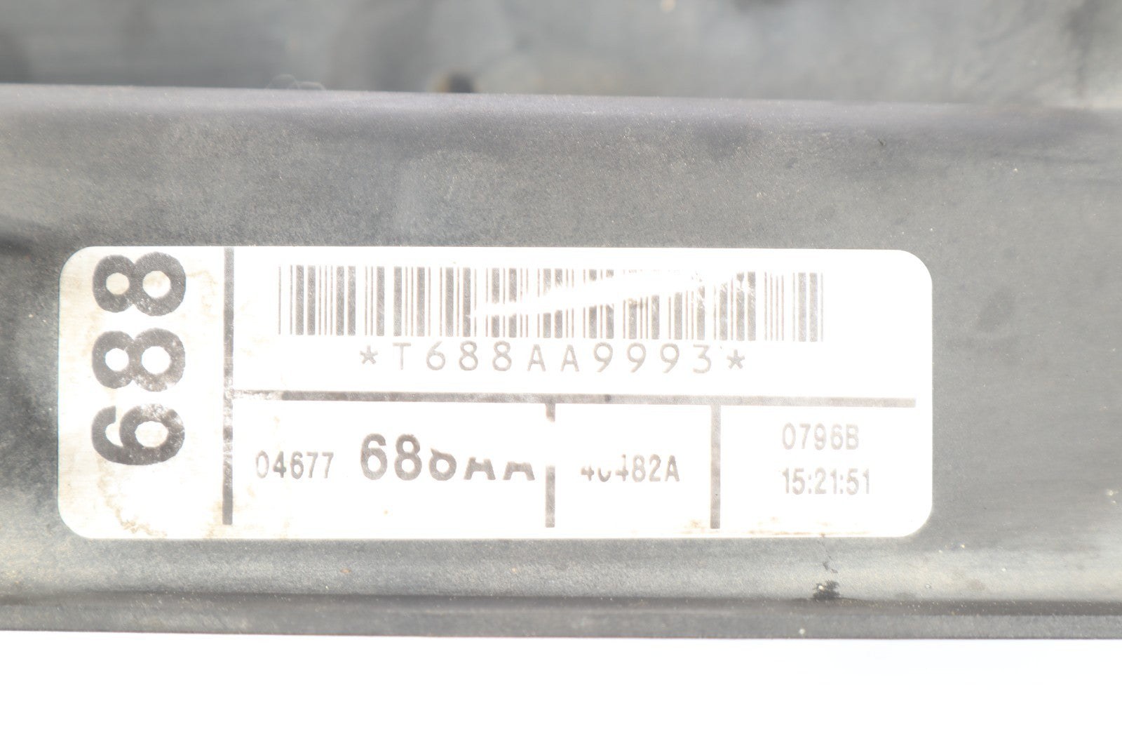 2005-2007 DODGE GRAND CARAVAN RADIATOR FAN MOTOR FAN ASSEMBLY OEM 04677695AA