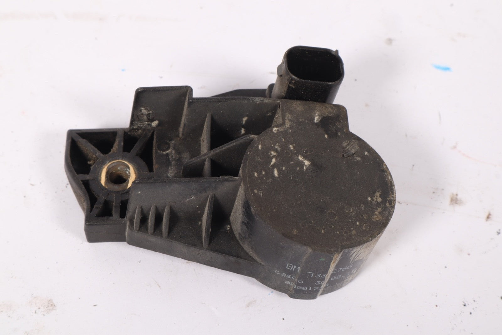 BUICK CASCADA REAR SUSPENSION HEAD LAMP LEVELING POSITION SENSOR OEM 13362768