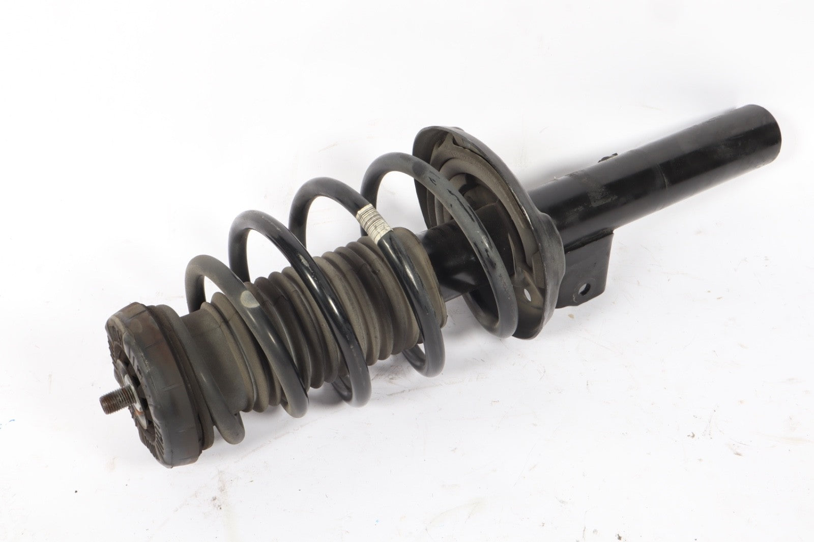 2016-2019 Buick Cascada OEM Front Right Strut 39013265