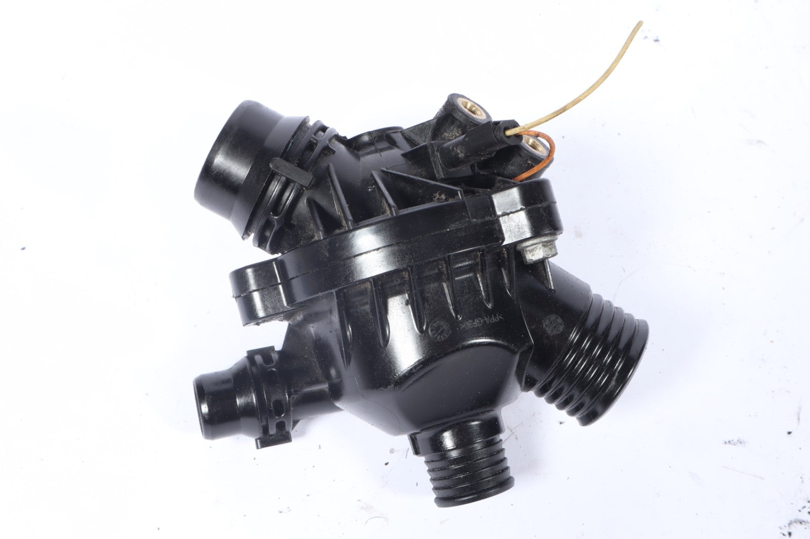 2007-2013 BMW E60 E90 E92 E93 N51 ENGINE COOLANT THERMOSTAT HOUSING PIPE OEM