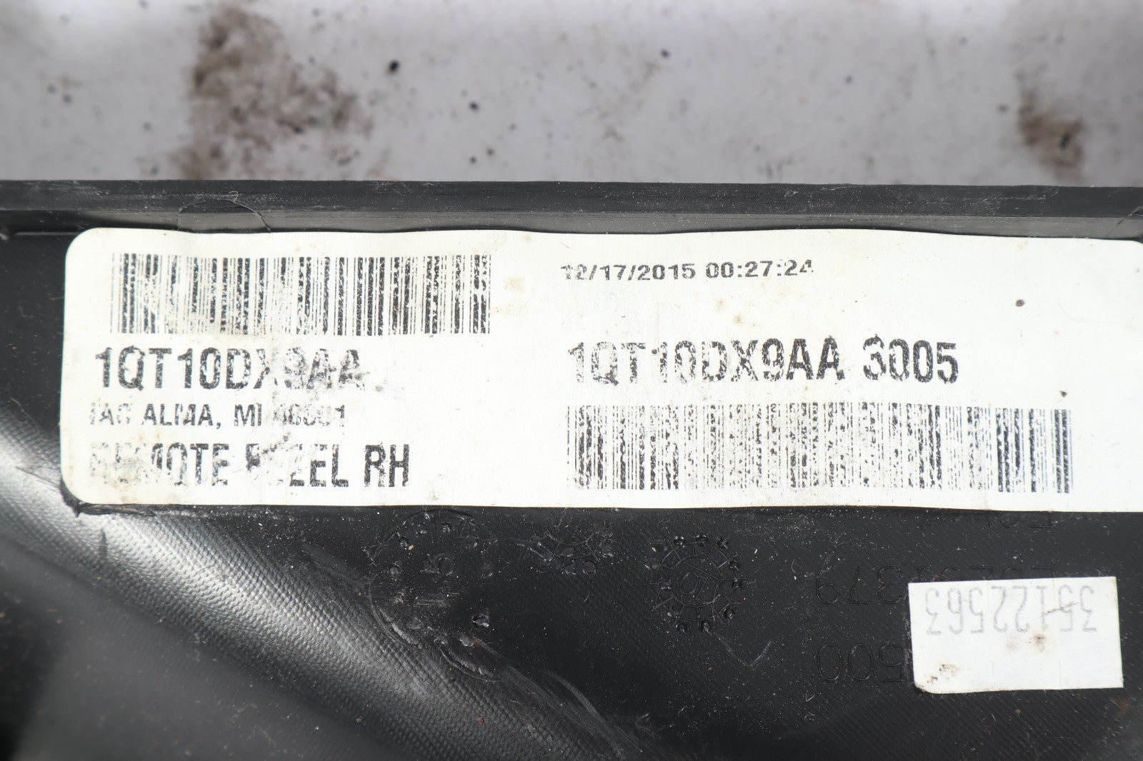 2011-2020 DODGE GRAND CARAVAN TOWN & COUNTRY REAR DOOR TRIM ELEMENT 1QT10DX9AA