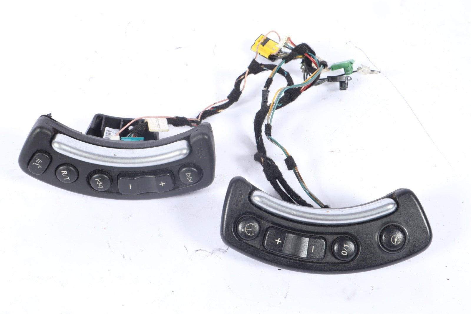 2003-2009 Range Rover L322 Left Right Steering Wheel Radio Cruise Control Switch