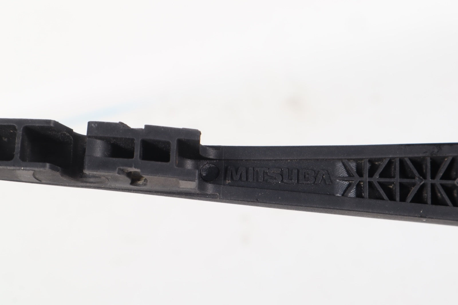 2007-2023 MITSUBISHI OUTLANDER REAR TRUNK LID LIFTGATE WINDSHIELD WIPER ARM OEM