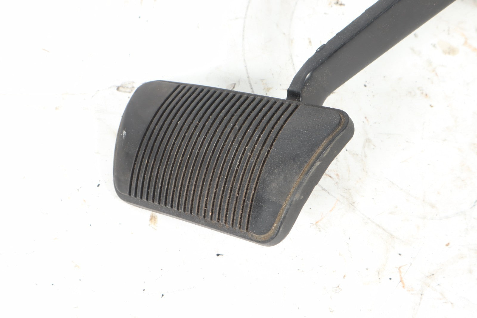 2011 -2020 DODGE GRAND CARAVAN PARKING BRAKE PEDAL OEM P04721199 AG