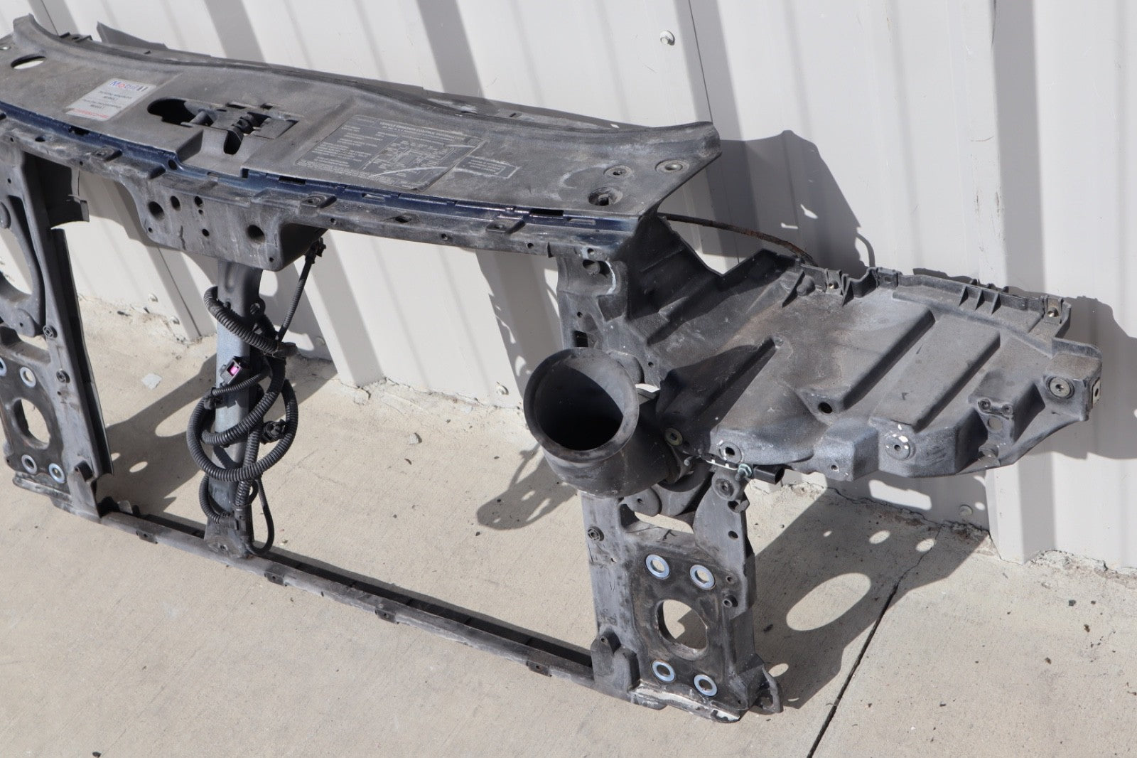 2003 - 2010 Porsche Cayenne 955 957 Front Radiator Core Support Frame Bracket