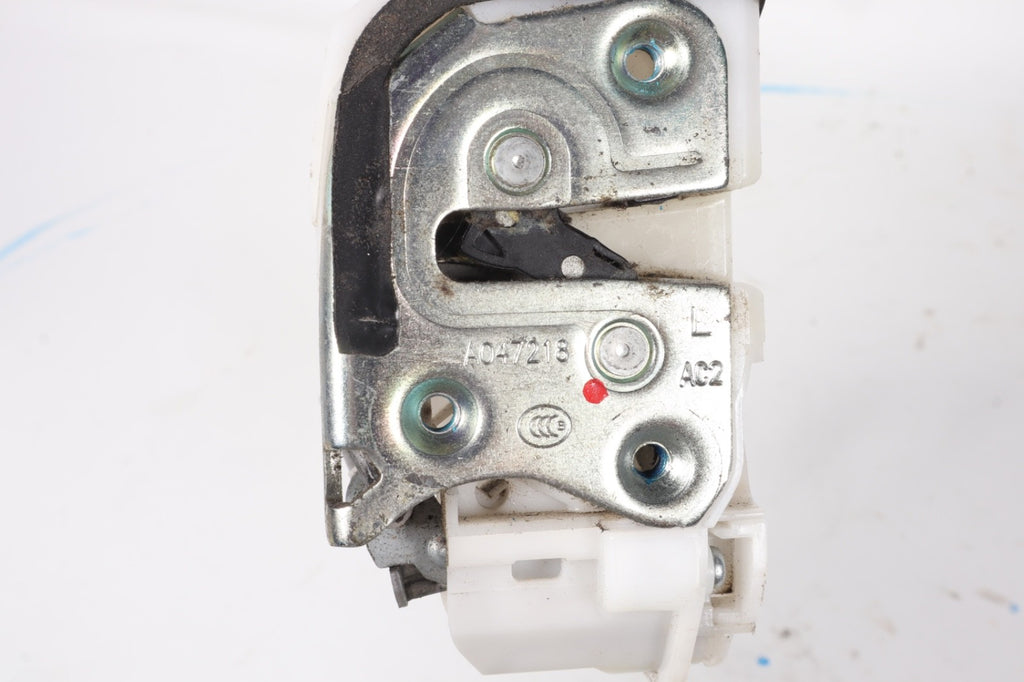 2014 - 2022 MITSUBISHI OUTLANDER FRONT LEFT SIDE DOOR LOCK LATCH ACTUATOR OEM