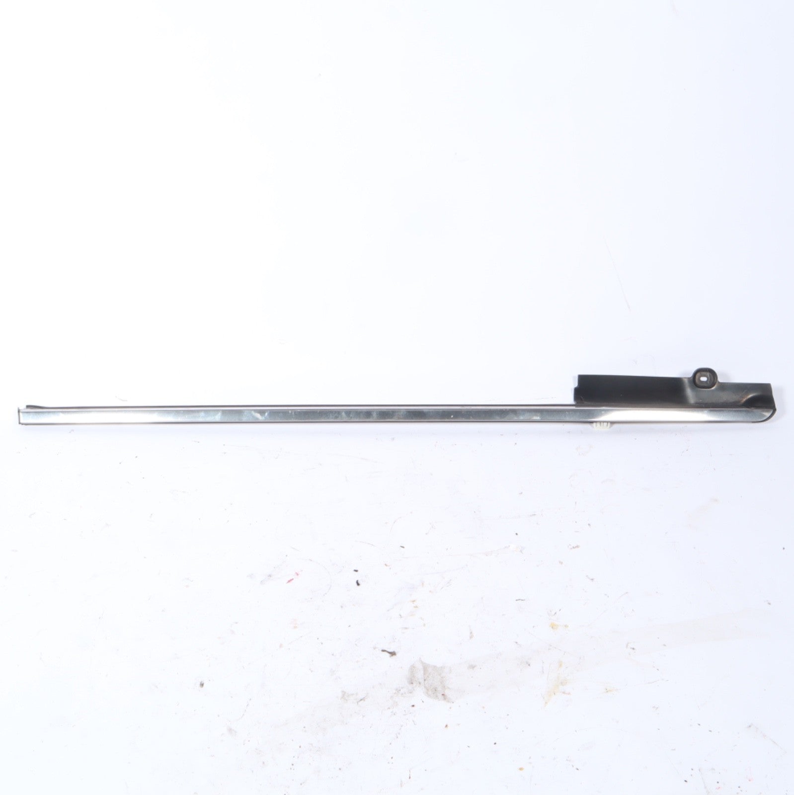 2014 DODGE GRAND CARAVAN LEFT QUARTER WINDOW MOLDING OEM 6917A