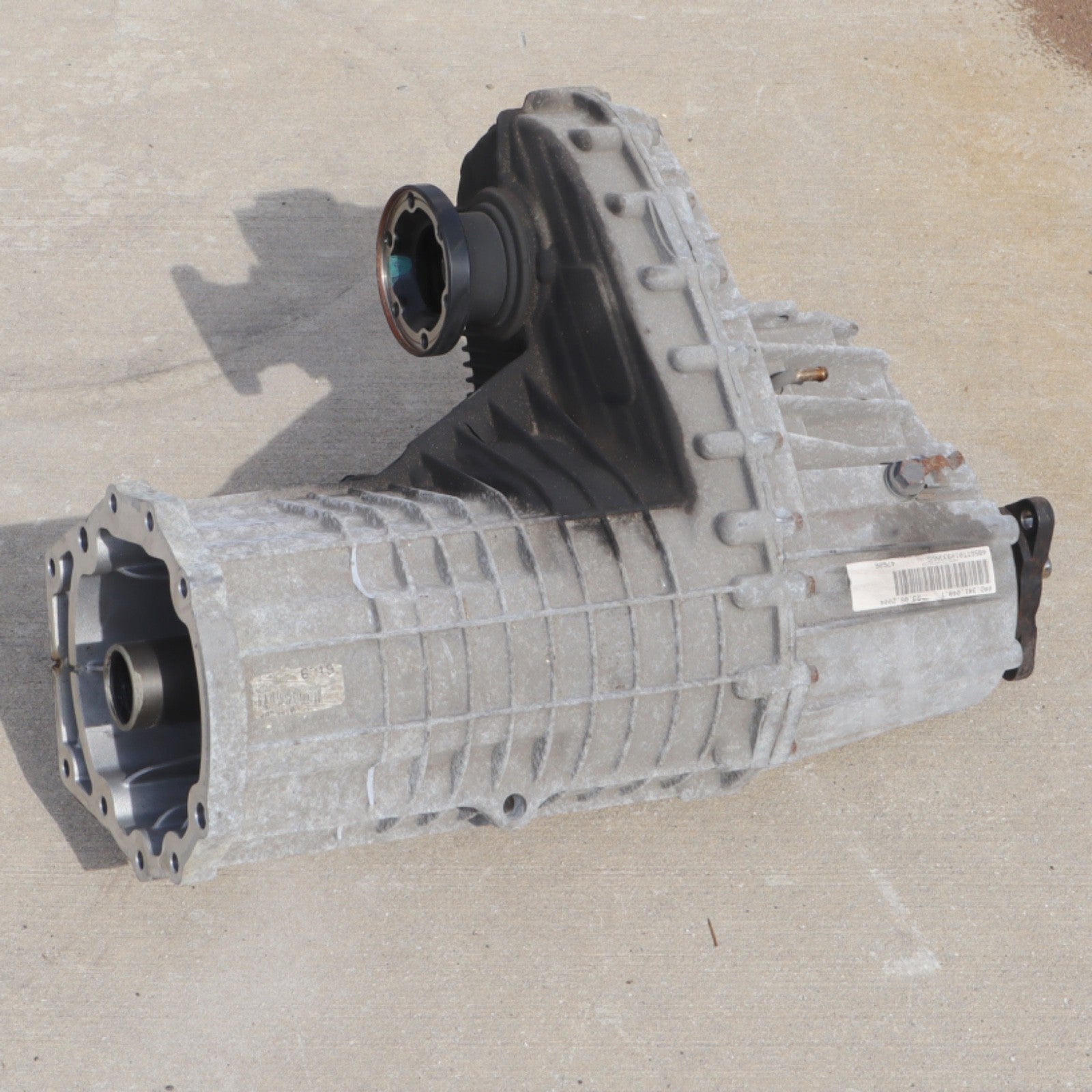 2005 Porsche Cayenne Transfer Case Assembly OEM 0AD.341.040.T