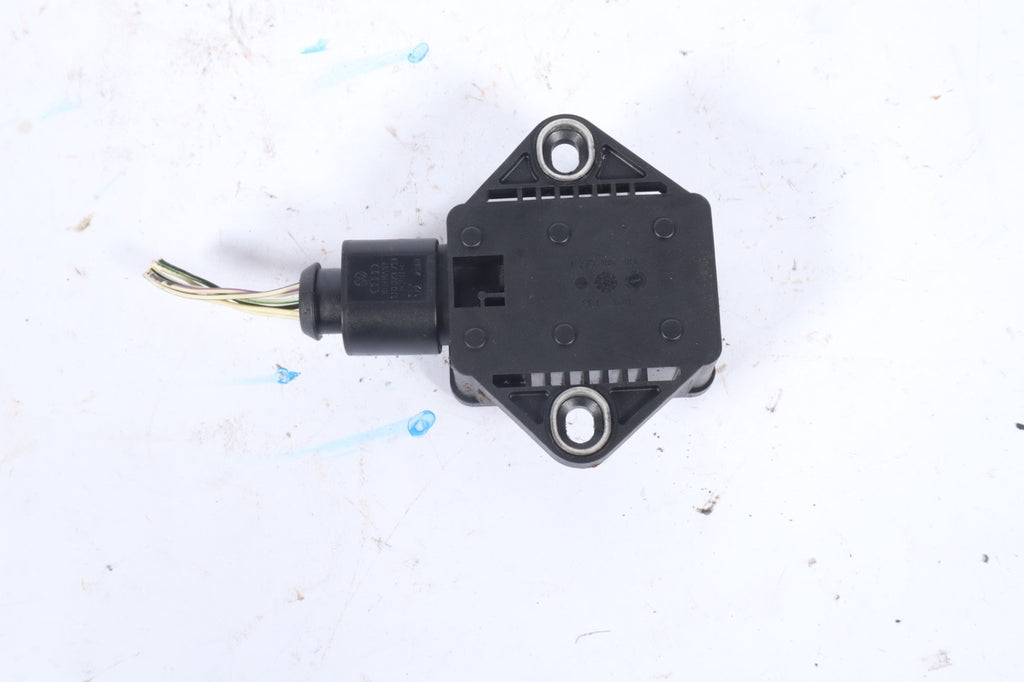2002-2005 Audi A4 S4 Acceleration Yaw Rate Sensor 8E0907637A OEM