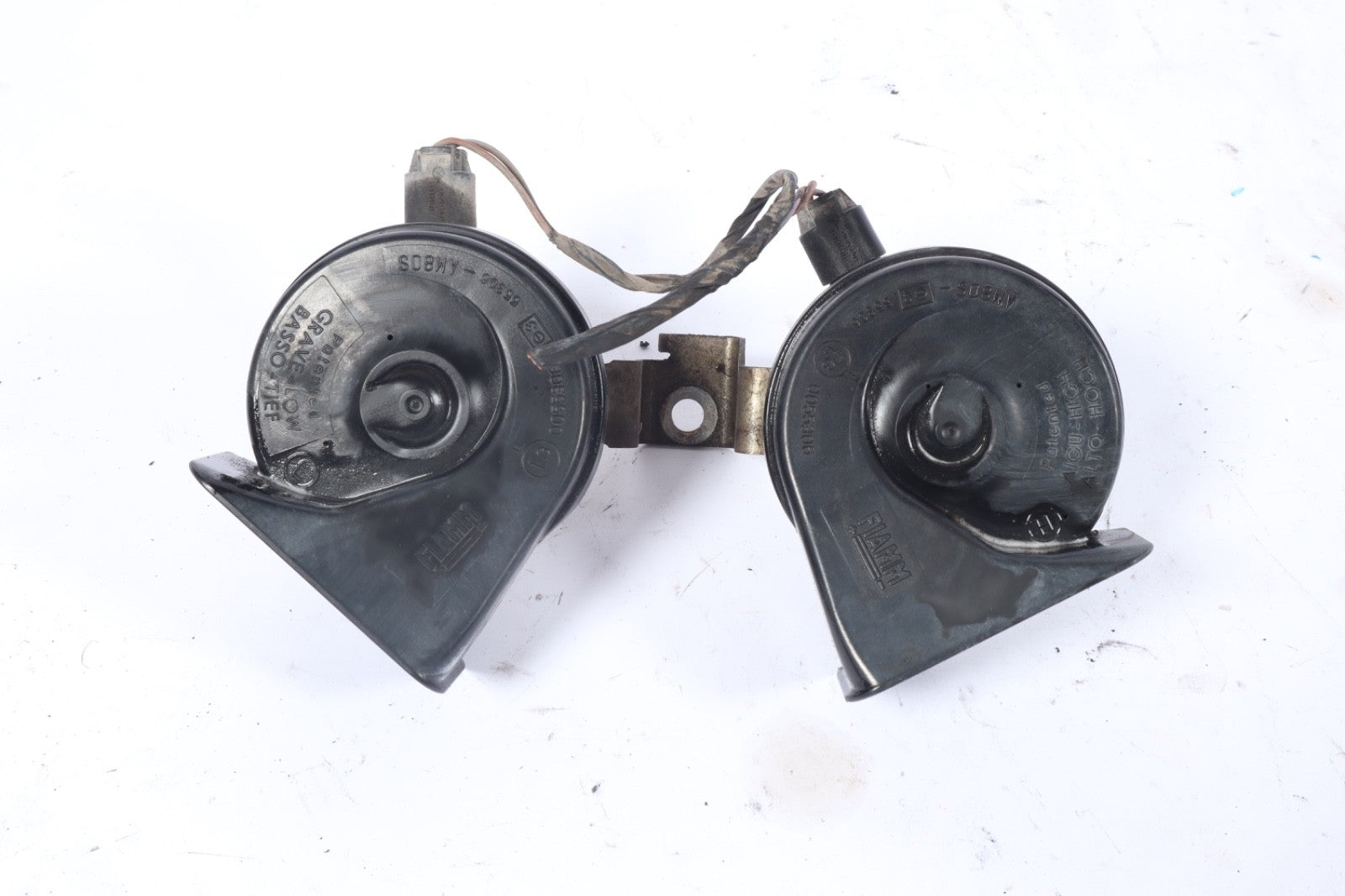 2003-2012 Land Rover Range Rover L322 Horn Pair High & Low OEM 