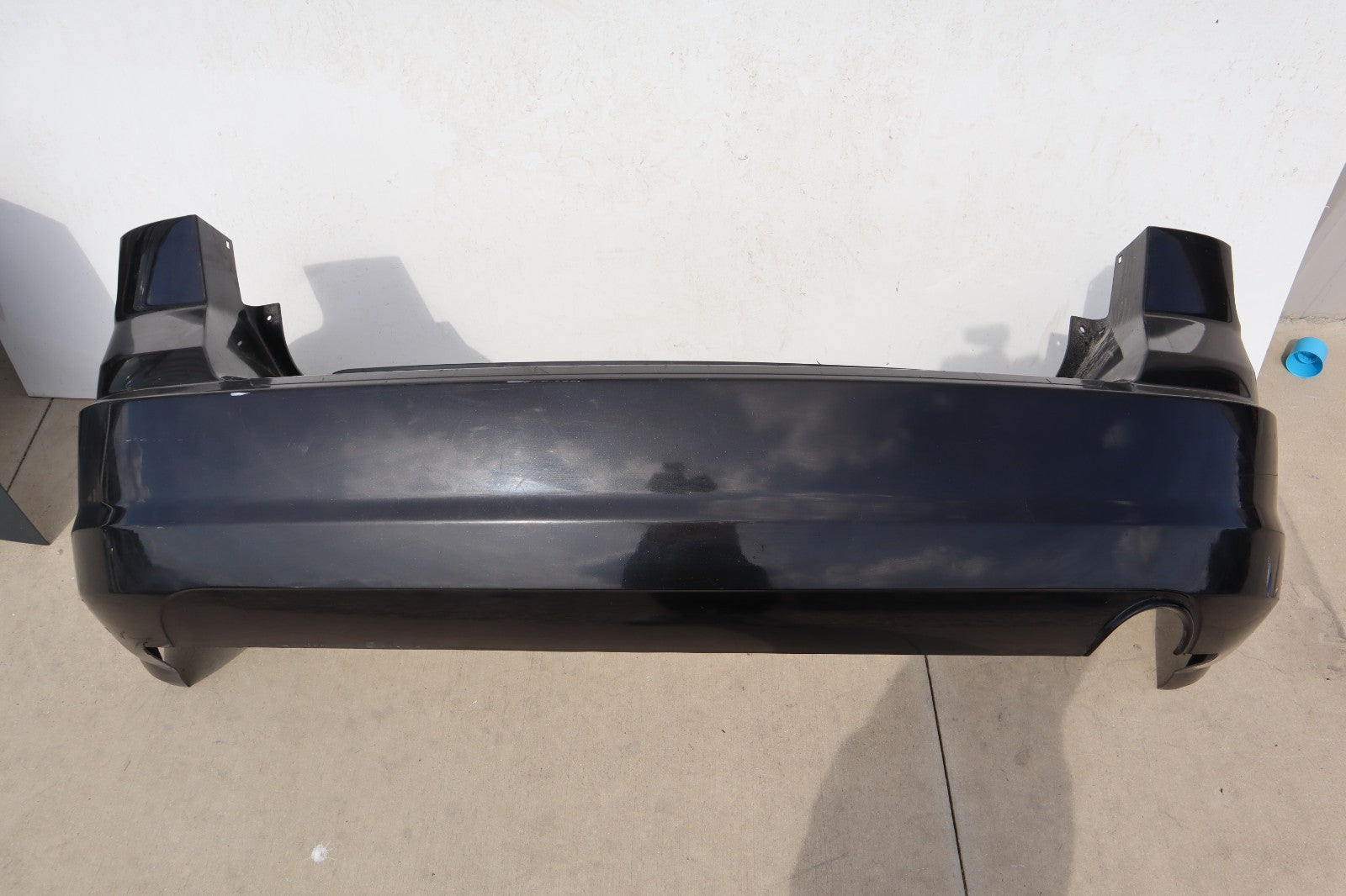 2009-2019 DODGE JOURNEY REAR BUMPER COVER OEM ONLY PICK UP!!!