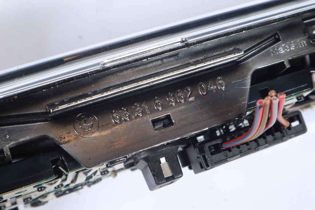 2004-2010 BMW E83 X3 FRONT  INTERIOR OVERHEAD DOME MAP LIGHGT OEM 6962046