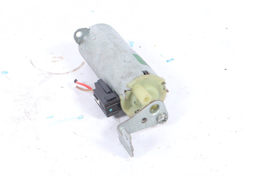 2005 - 2008 AUDI A4 A6 RH FRONT PASSENGERS POWER SEAT ADJUST MOTOR 130002529 OEM