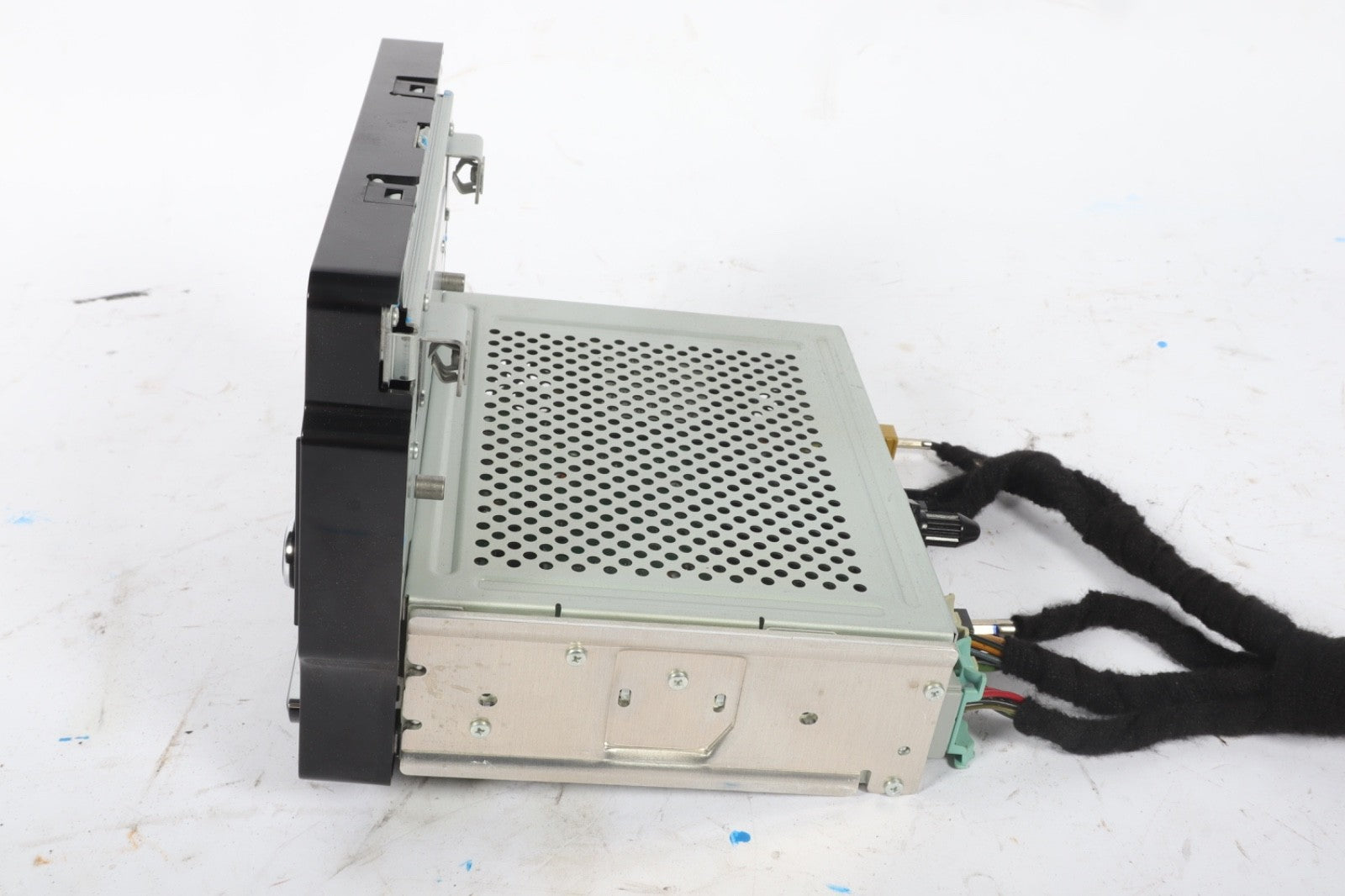 2019 CHEVROLET SONIC AM FM CD PLAYER RADIO RECEIVER OEM