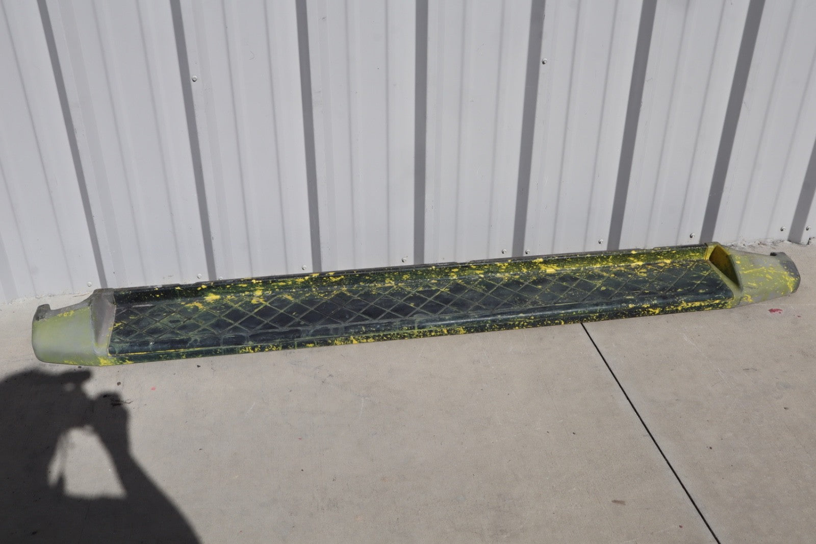 2009-2015 NISSAN ARMADA RIGHT PASSENGER SIDE RUNNING BOARD STEP PLATE OEM