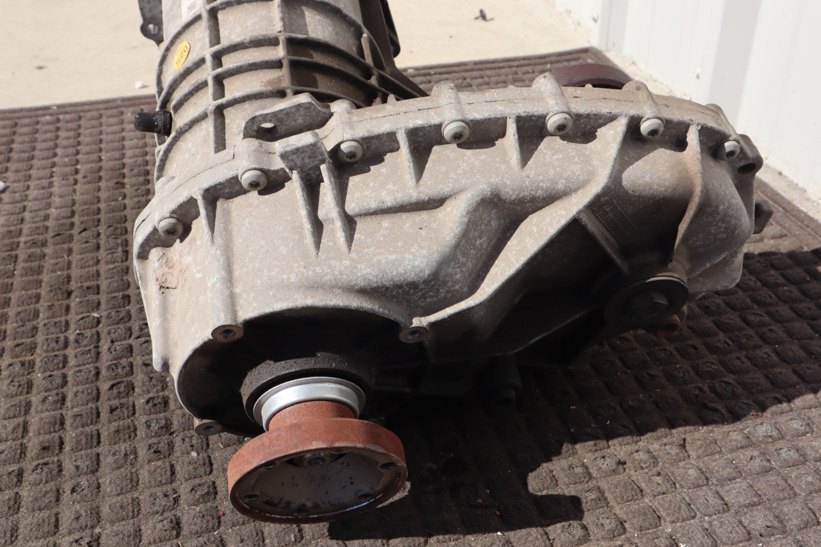 2007 - 2013 AUDI Q7 3.6L 4.2L TRANSFER CASE 0AQ341010E OEM