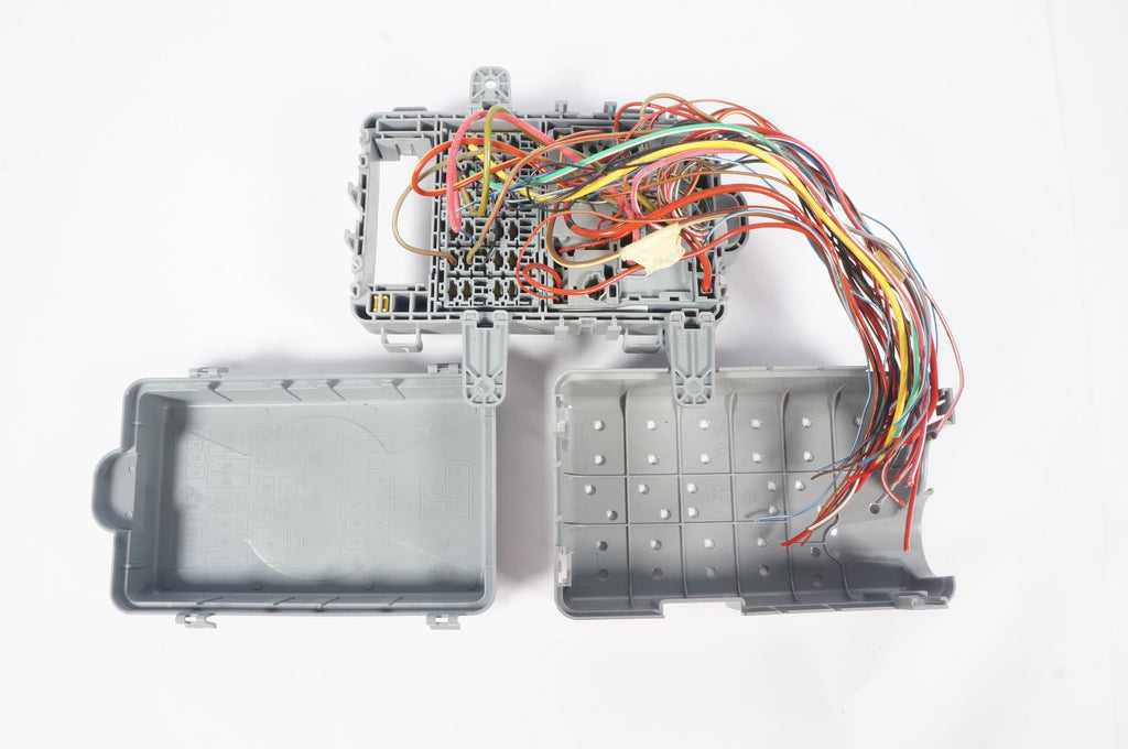 2018 - 2021 ALFA ROMEO STELVIO 2.0L ENGINE FUSE RELAY JUNCTION BOX BLOCK OEM