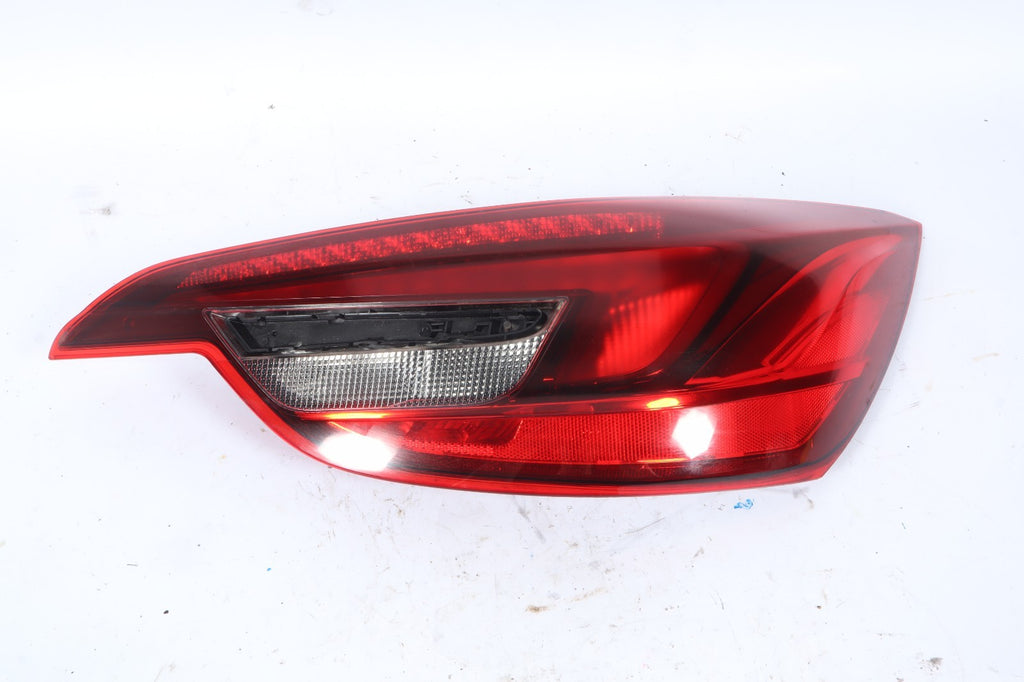 2016-2019 BUICK CASCADA REAR RIGHT COMBINATION TAIL LIGHT LAMP ASSY OEM